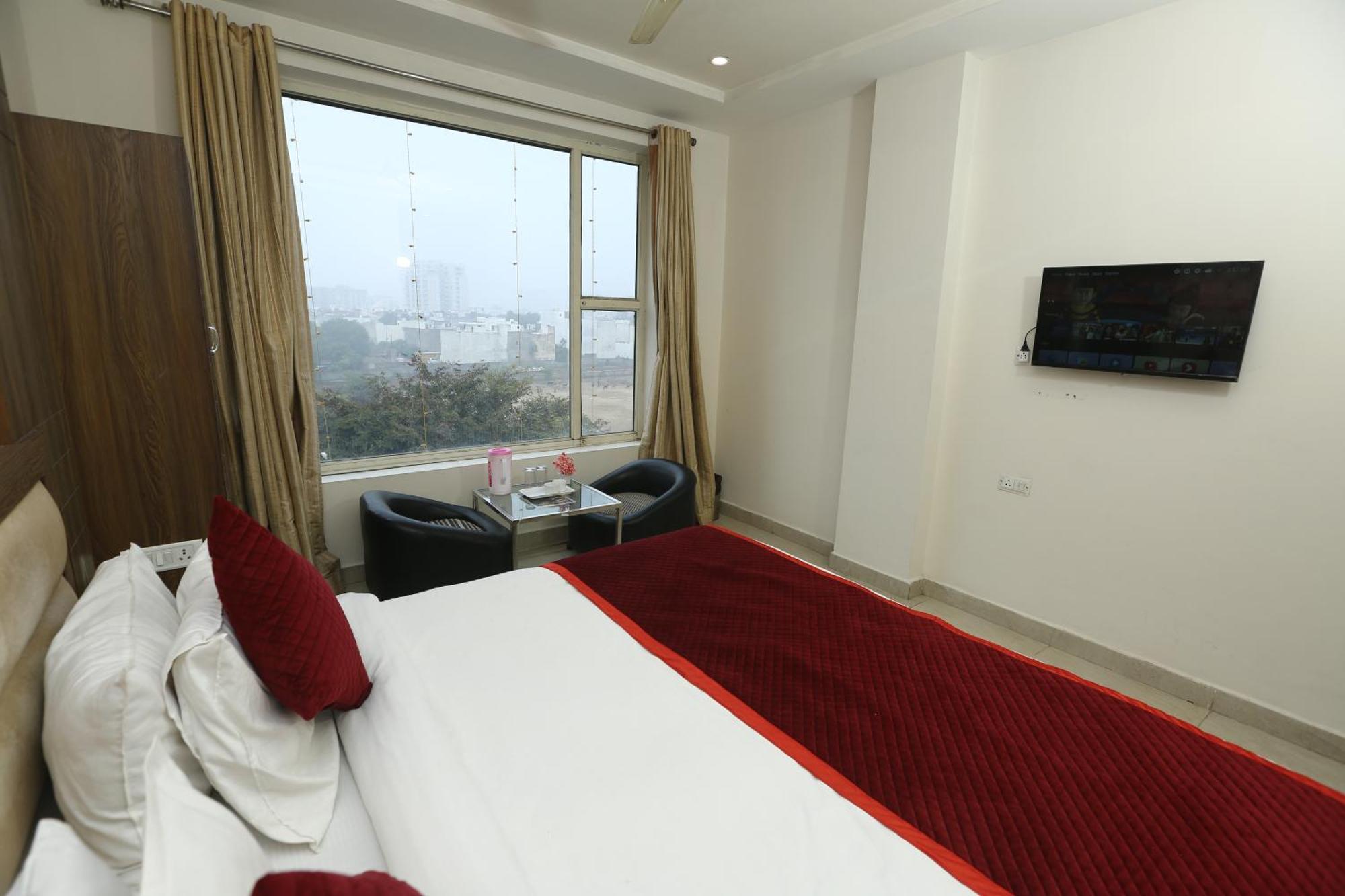 24 Hotel & Resort Agra  Bagian luar foto